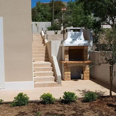 Luxurioeses Mit Pool Direkt Am By Interhome Rogoznica