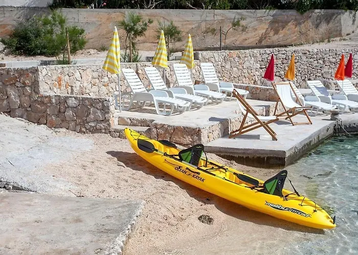 بيت للعطل Luxurioeses Mit Pool Direkt Am By Interhome *