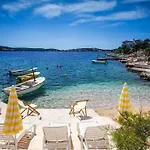 Holiday home Luxurioeses Mit Pool Direkt Am By Interhome *