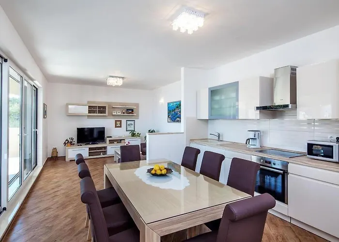 Luxurioeses Mit Pool Direkt Am By Interhome * Rogoznica (Sibenik-Knin)