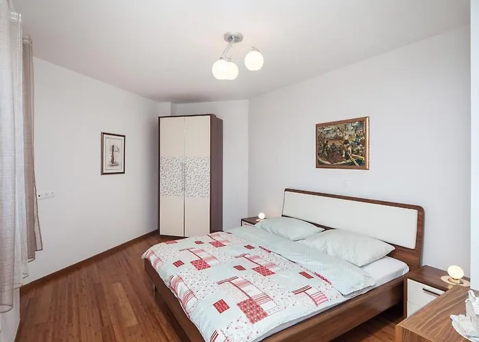 Luxurioeses Mit Pool Direkt Am By Interhome Rogoznica (Sibenik-Knin)