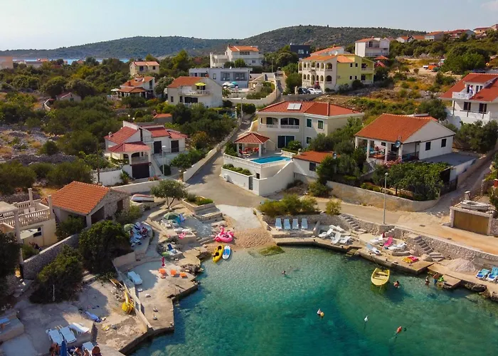 Luxurioeses Mit Pool Direkt Am By Interhome * Rogoznica (Sibenik-Knin)